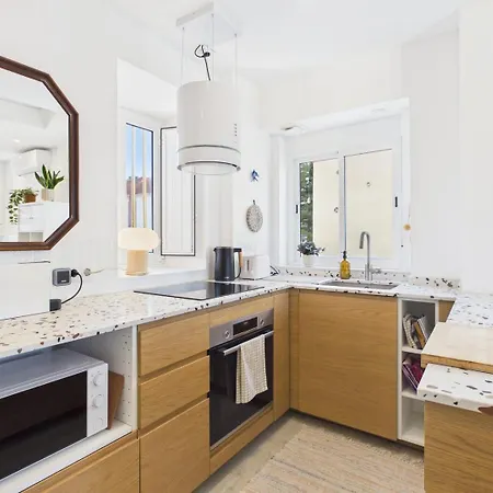 Cozy 1br W/ Ac, Terrace & Shared Garden - | By Airnest Appartamento *