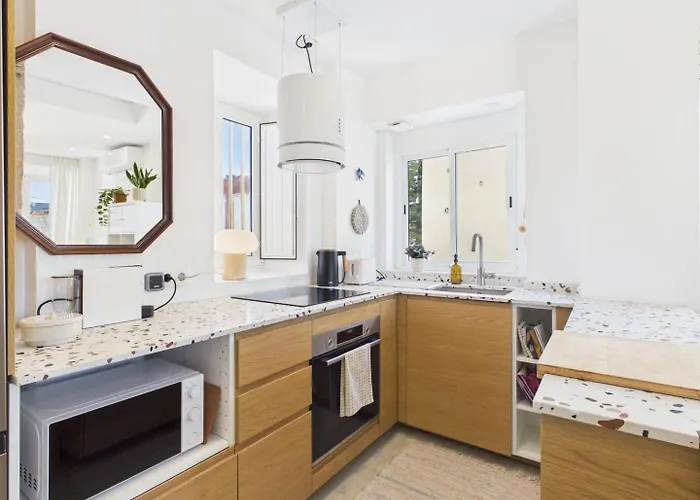 Cozy 1br W/ Ac, Terrace & Shared Garden - | By Airnest Appartamento *