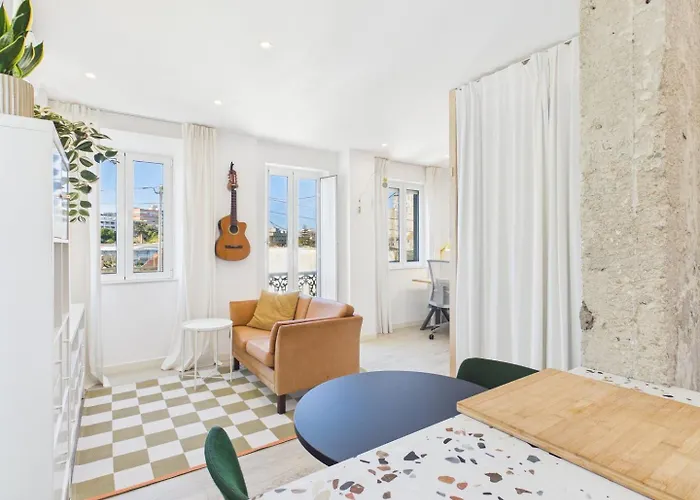 Appartamento Cozy 1br W/ Ac, Terrace & Shared Garden - | By Airnest Almada
