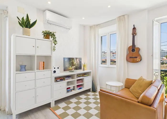 Cozy 1br W/ Ac, Terrace & Shared Garden - | By Airnest *