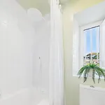 Cozy 1br W/ Ac, Terrace & Shared Garden - | By Airnest