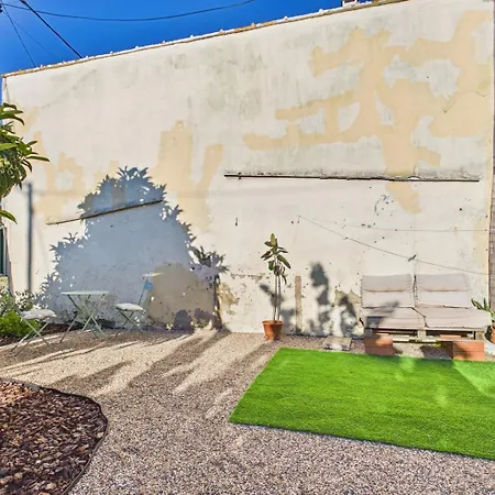 Cozy 1br W/ Ac, Terrace & Shared Garden - | By Airnest *