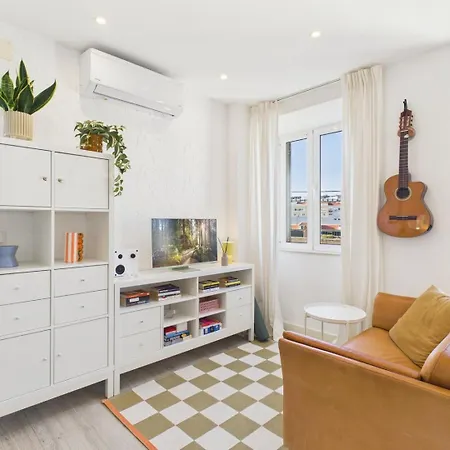 Cozy 1br W/ Ac, Terrace & Shared Garden - | By Airnest *