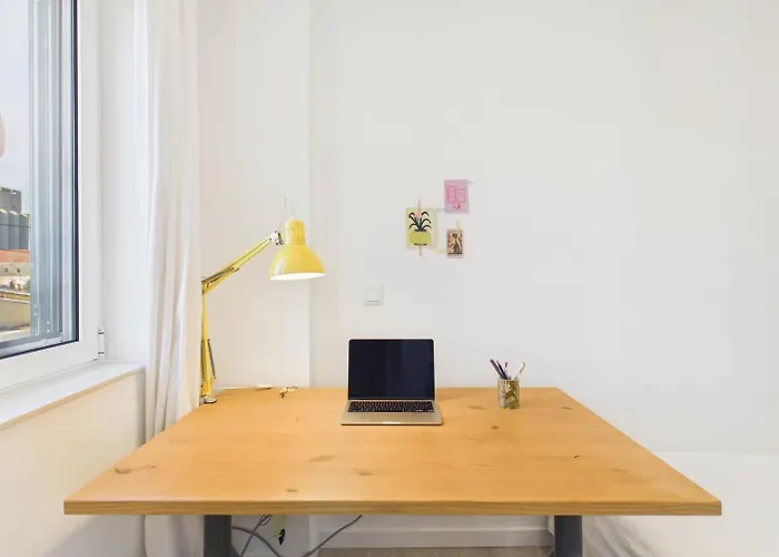 Cozy 1br W/ Ac, Terrace & Shared Garden - | By Airnest